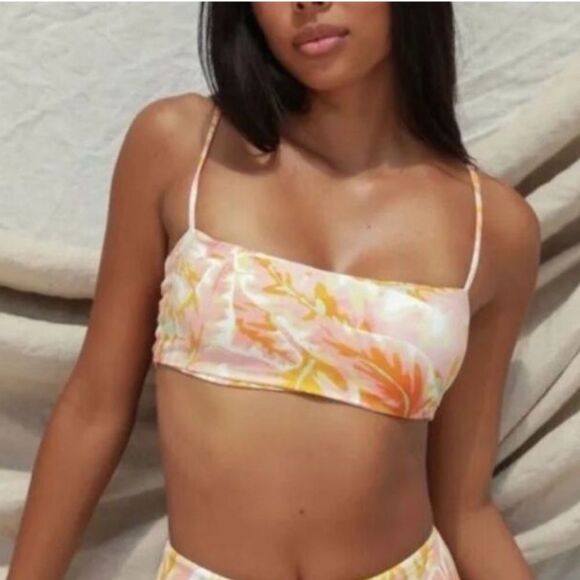 NWT Revolve x STONE FOX SWIM Bliss Bikini Top - Hot Tropix Size Large - Picture 1 of 5
